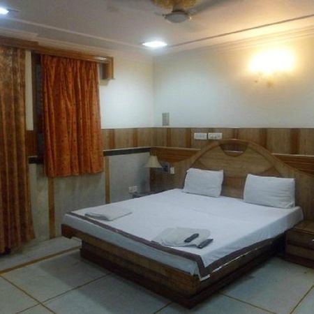 Ajay Guest House New Delhi Bagian luar foto